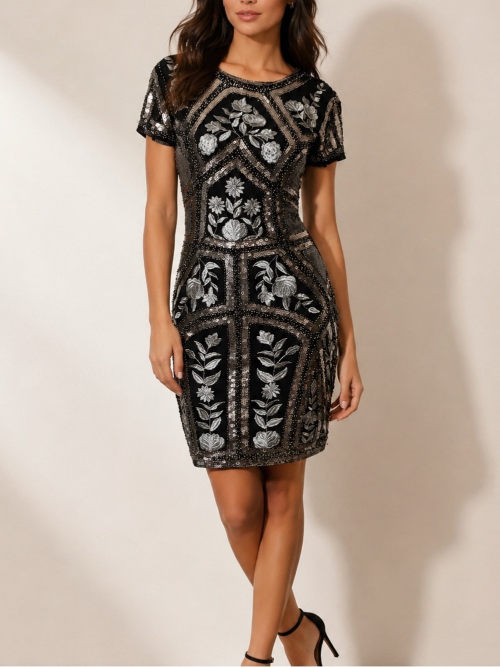 Marciano Los Angeles Black Sequin Floral Embroidered Mini Dress size Small